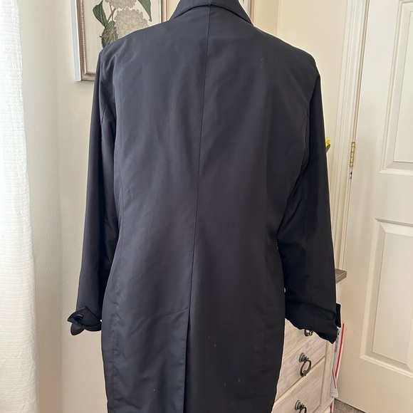 Black coat - Picture 5 of 5